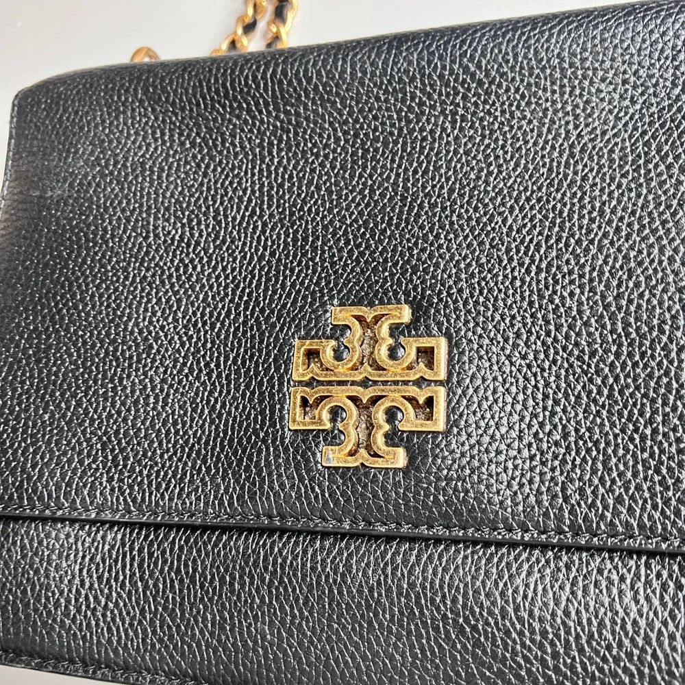 Tory Burch Britten Combo Crossbody Bag Black‎ Pebbled Leather Gold Chain Logo